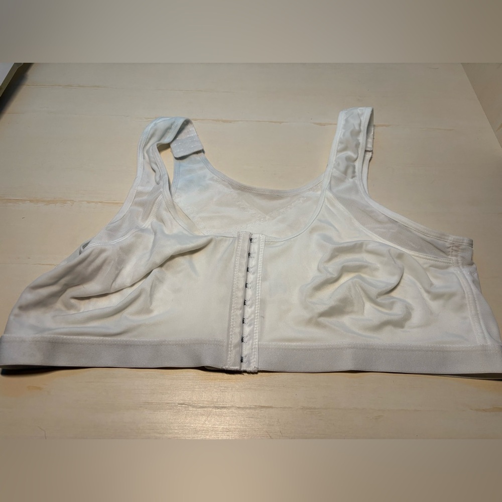 Women's White Front-Closure Bra